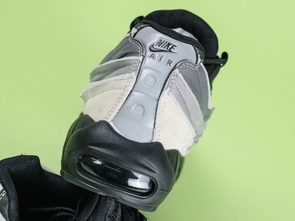 Air Max 95 x Comme des Garçons Charcoal - Detail 4
