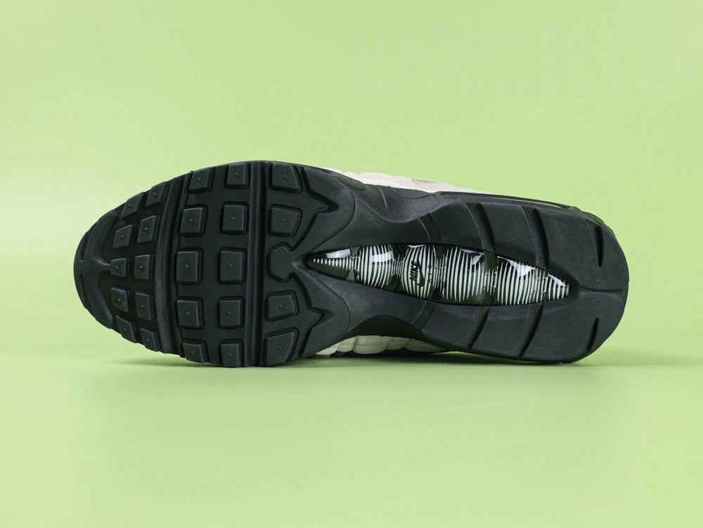 Air Max 95 x Comme des Garçons Charcoal - Detail 1