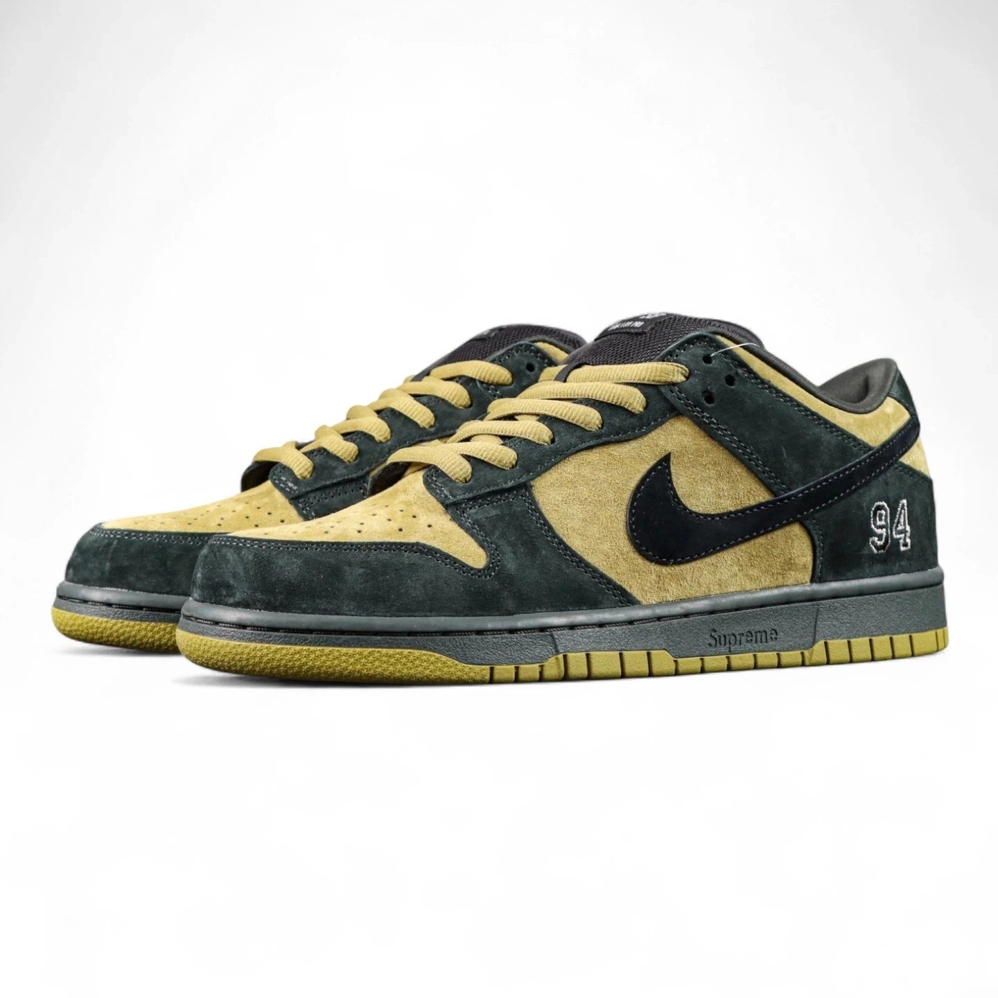 Sup x Dunk Low SB 'Camper Green' 2025