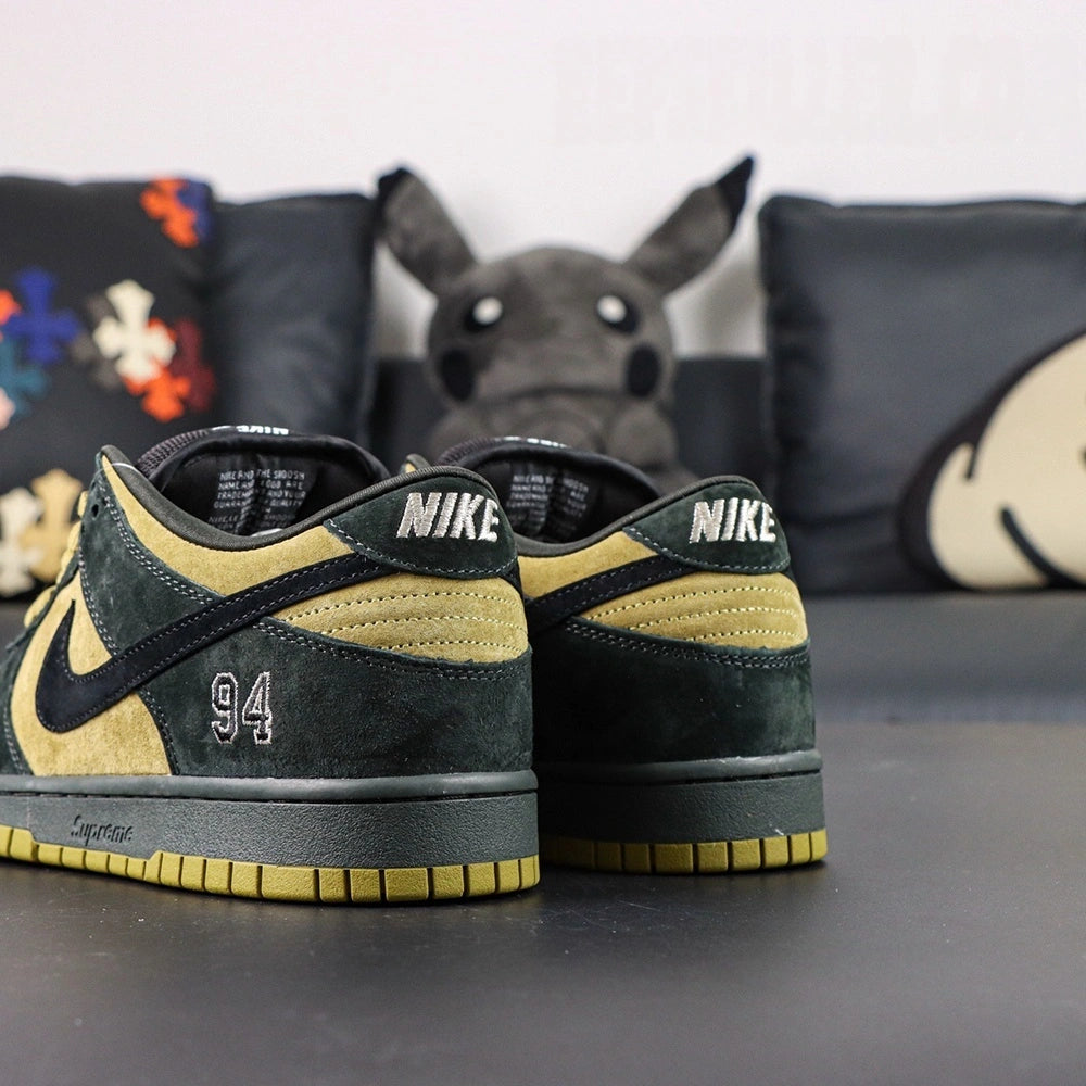 Sup x Dunk Low SB 'Camper Green' 2025
