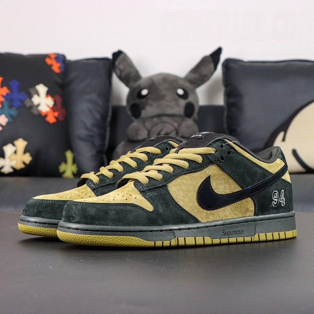 Sup x Dunk Low SB 'Camper Green' 2025