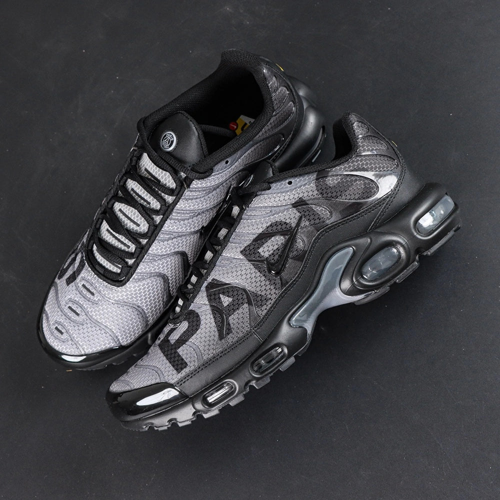 Paris Saint-Germain x Air Max Plus Black Particle Grey - Detail 2