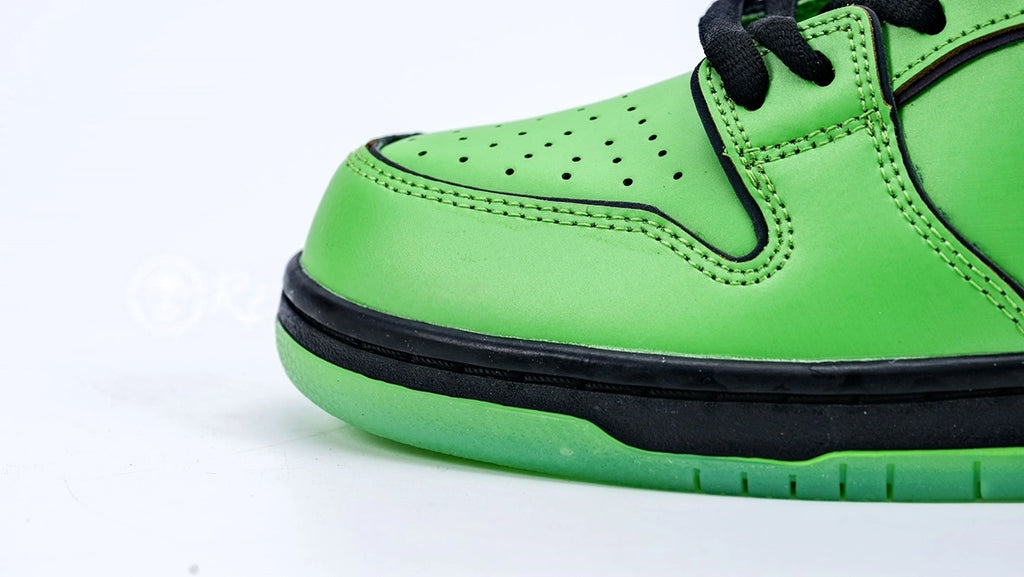 The Powerpuff Girls x Dunk Low Pro SB QS 'Buttercup'