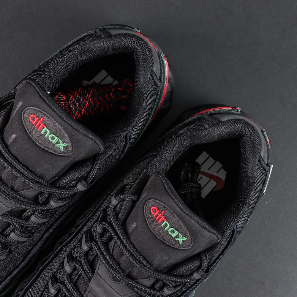 Undefeated x Air Max 95 Black 2025 - Detail 2