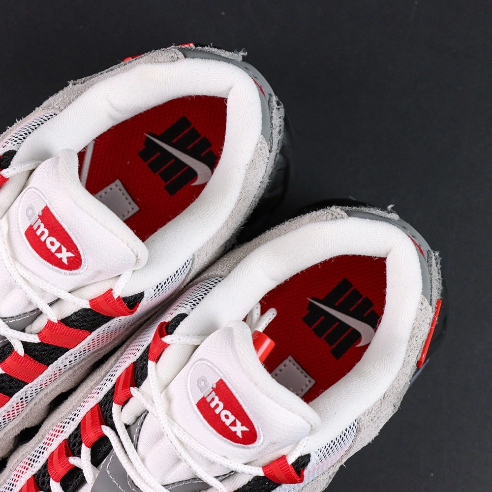 Undefeated x Air Max 95 Bright Crimson 2025 - Detail 2