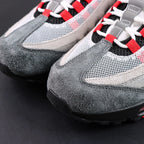 Undefeated x Air Max 95 Bright Crimson 2025 - Detail 4