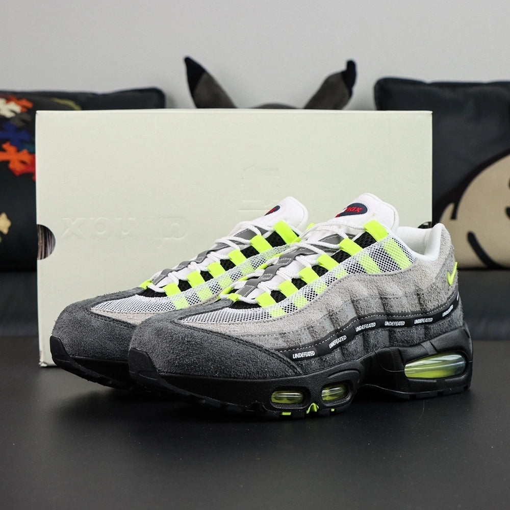 Undefeated x Air Max 95 Geo Exclusive NYC Neon 2025 — heel view