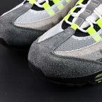 Undefeated x Air Max 95 Geo Exclusive NYC Neon 2025 — top-down pair view