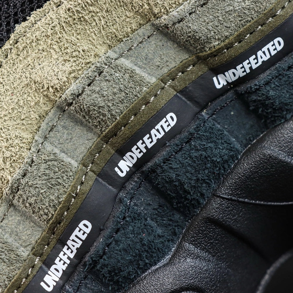 Undefeated x Air Max 95 'Medium Olive' 2025