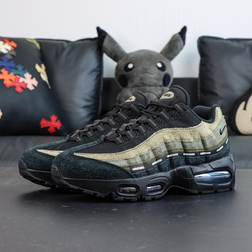 Undefeated x Air Max 95 Medium Olive 2025 — pair top-down view
