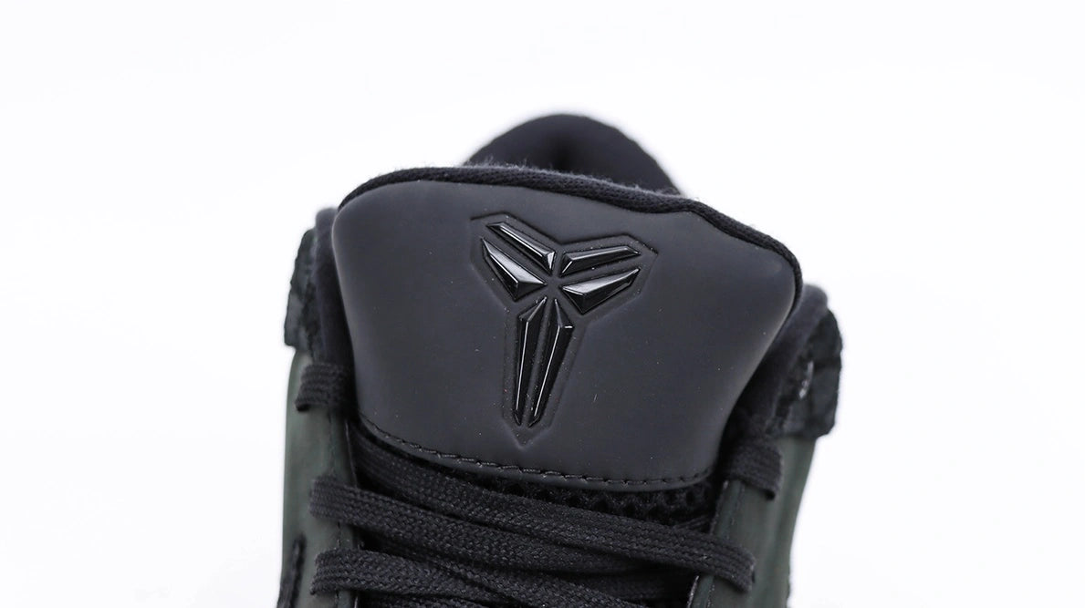 Kobe 4 Protro Gift of Mamba - lifestyle shot
