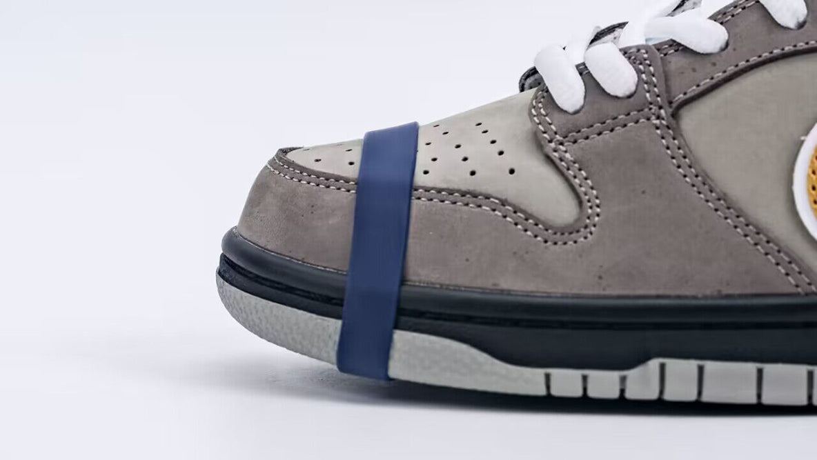 CONCEPTS x SB Dunk Low Grey Lobster - image 2