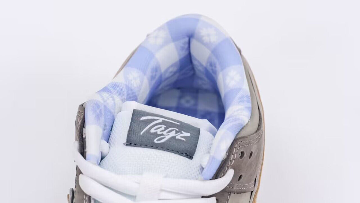 CONCEPTS x SB Dunk Low Grey Lobster - image 4