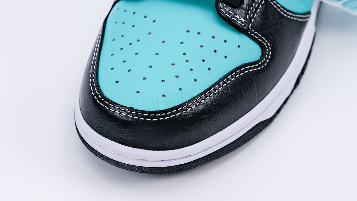 Diamond Supply Co. x Dunk Low Pro SB ‘Tiffany’ - image 1