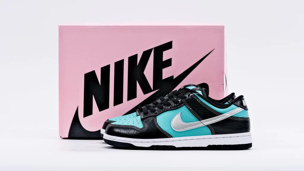 Diamond Supply Co. x Dunk Low Pro SB ‘Tiffany’ - image 8