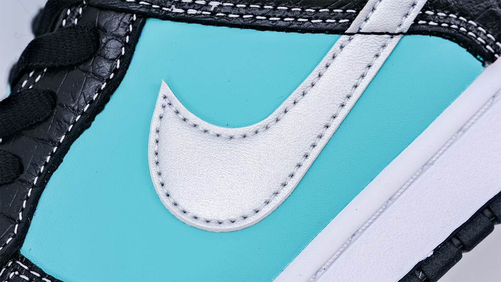 Diamond Supply Co. x Dunk Low Pro SB ‘Tiffany’ - image 10