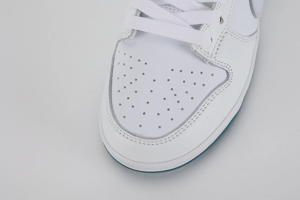 Dunk Low GS ‘White Grey Teal’ - image 4