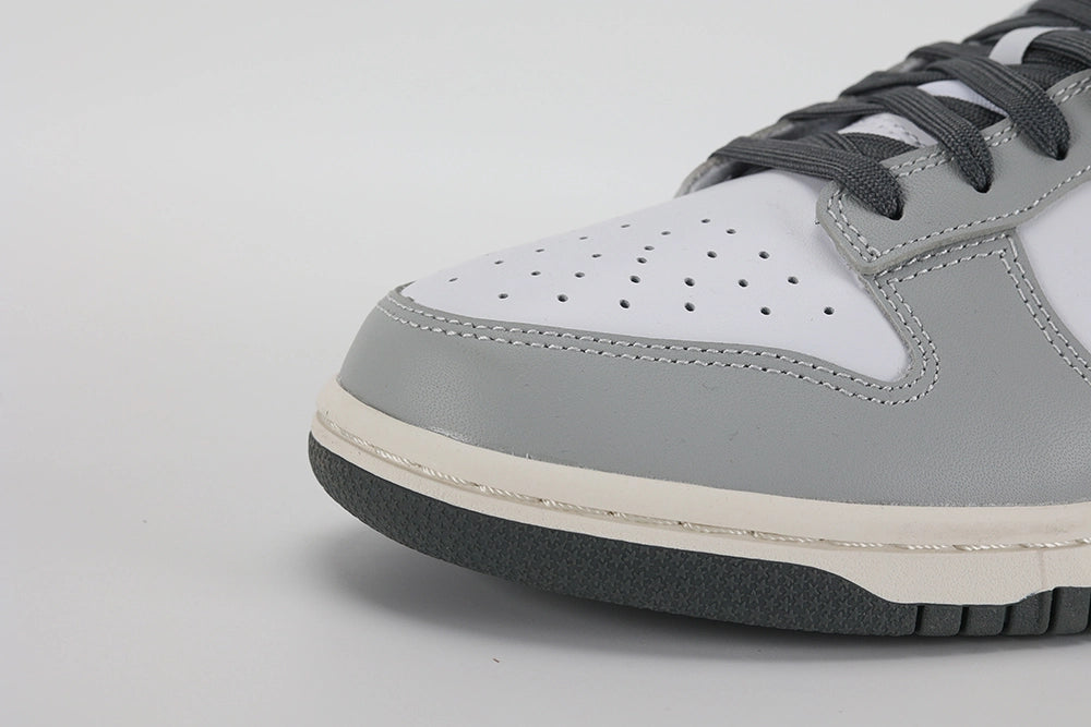 Dunk Low ‘Light Smoke Grey’ - image 3