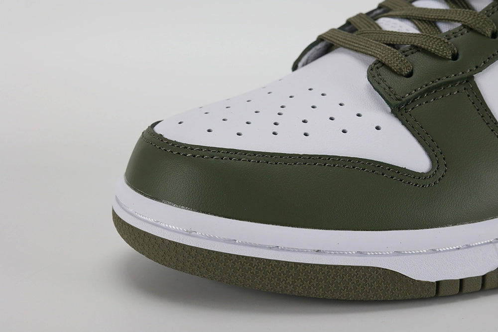 Dunk Low ‘Medium Olive’ - image 3