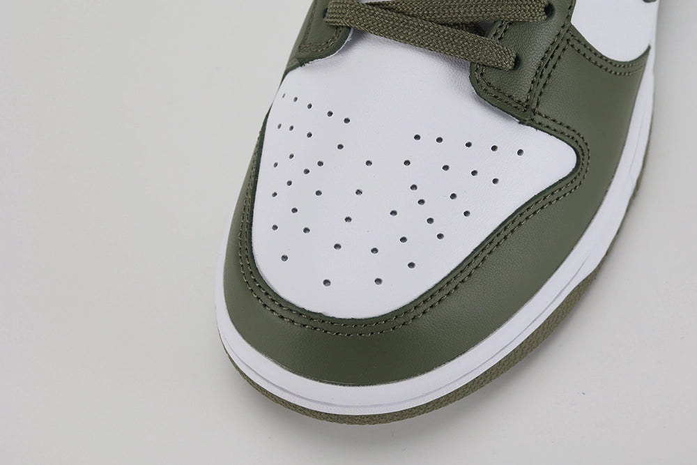 Dunk Low ‘Medium Olive’ - image 4