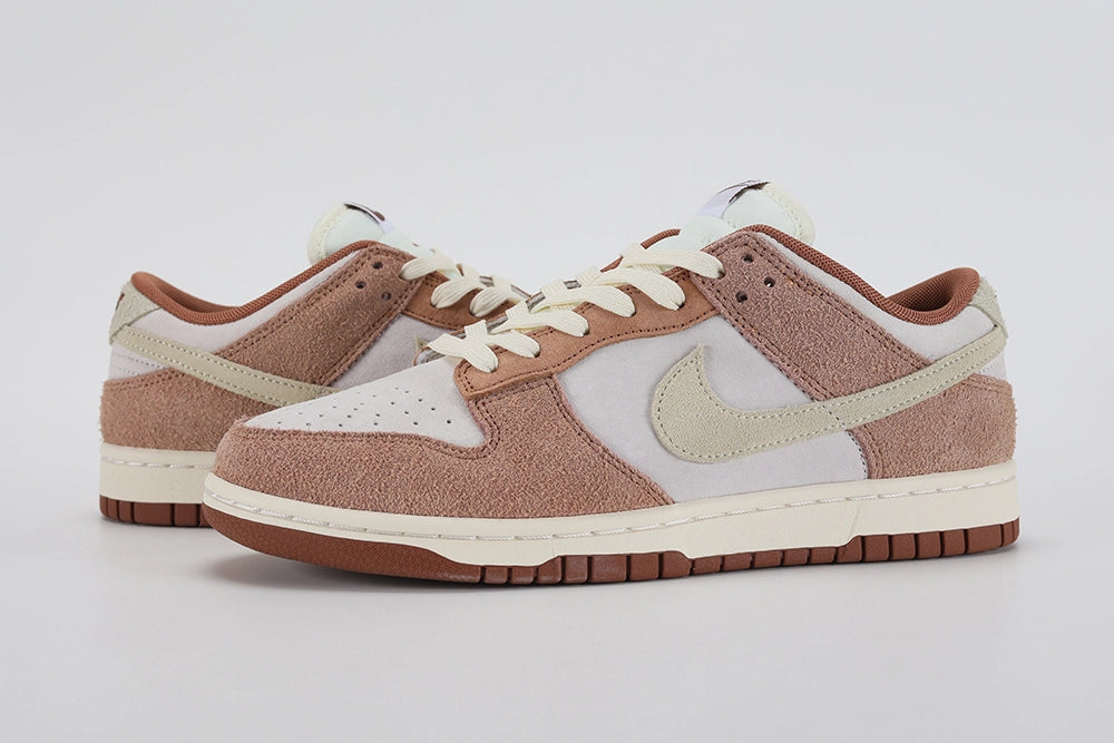 Dunk Low Premium ‘Medium Curry’ - image 8
