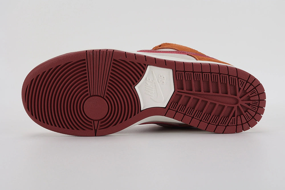 Dunk Low Pro SB ‘Dark Russet’ - image 2