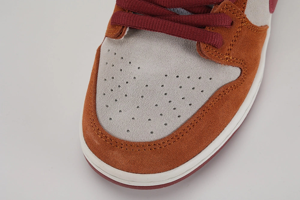 Dunk Low Pro SB ‘Dark Russet’ - image 4