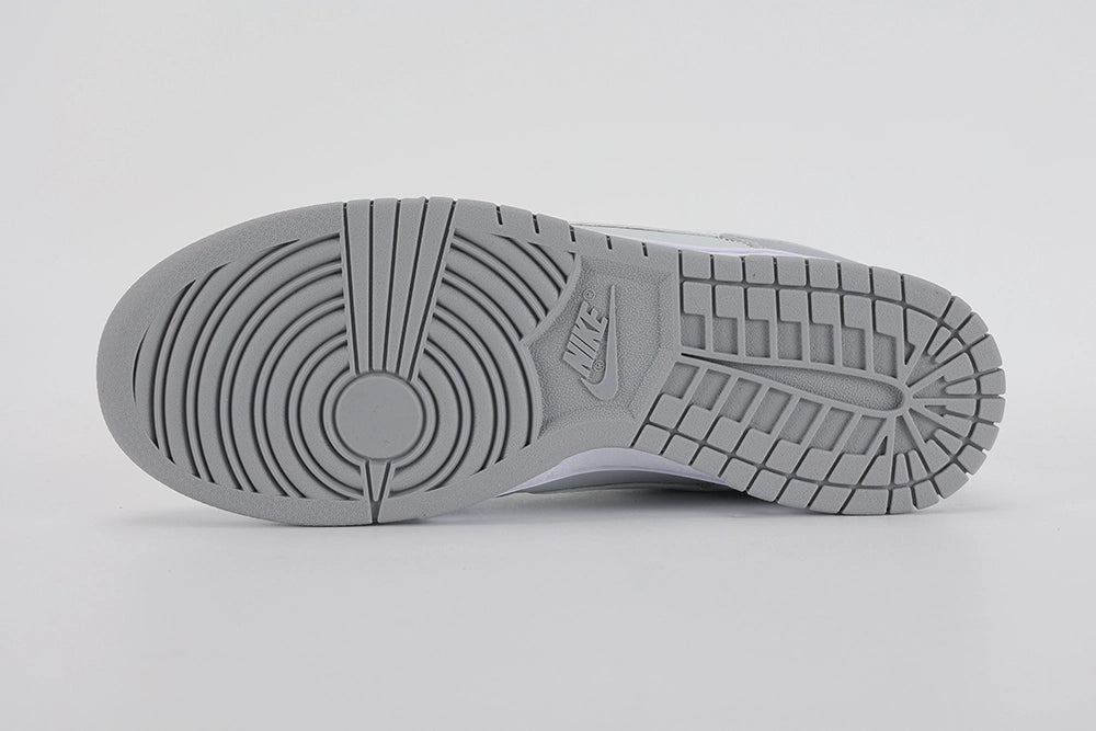 Dunk Low ‘Pure Platinum Wolf Grey’ - image 2