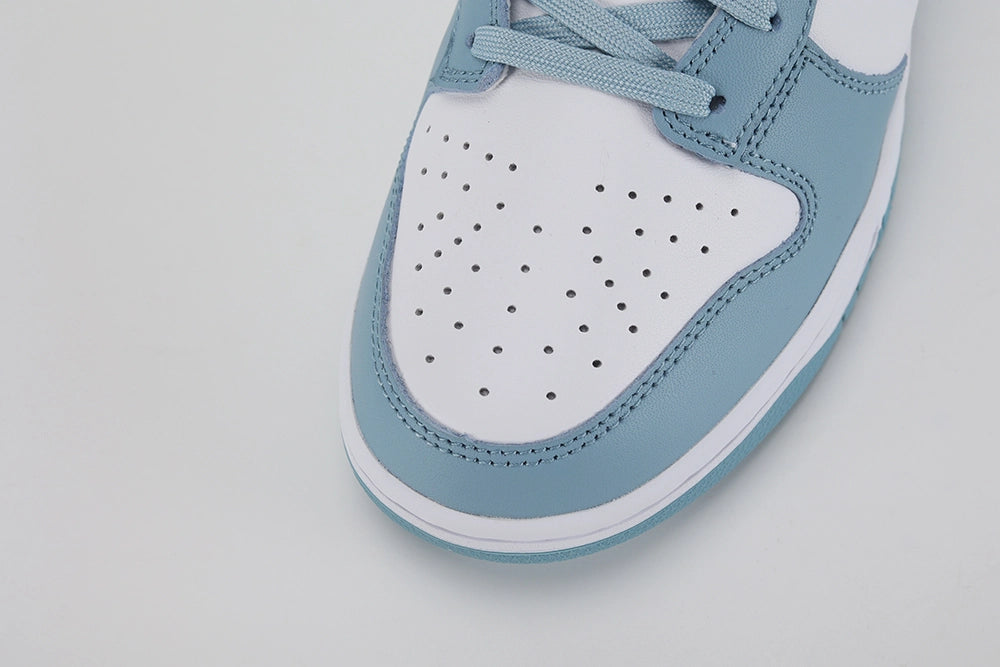 Dunk Low SB Blue Paisley - image 4