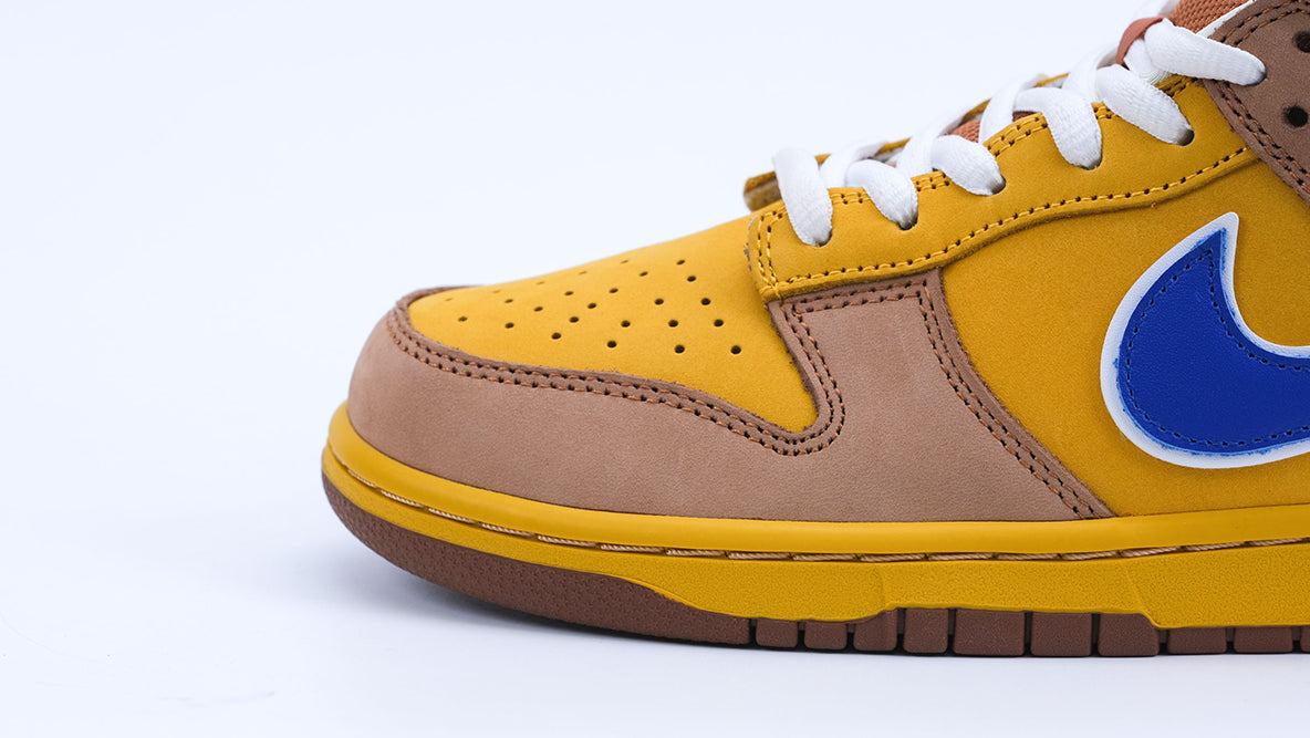 Dunk Low SB Premium ‘Newcastle Brown Ale’ 2008 - image 9