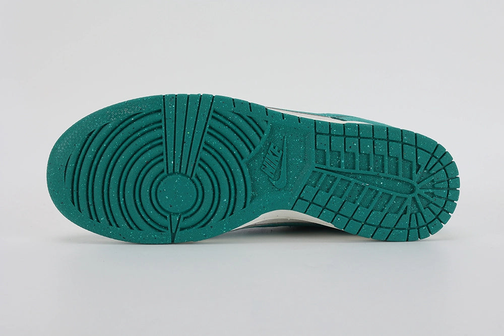 Dunk Low SE ’85’ Green - image 2