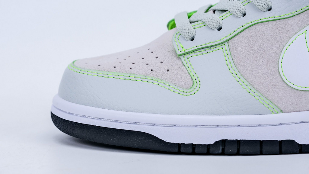 Dunk Low ‘University of Oregon’ PE - image 9