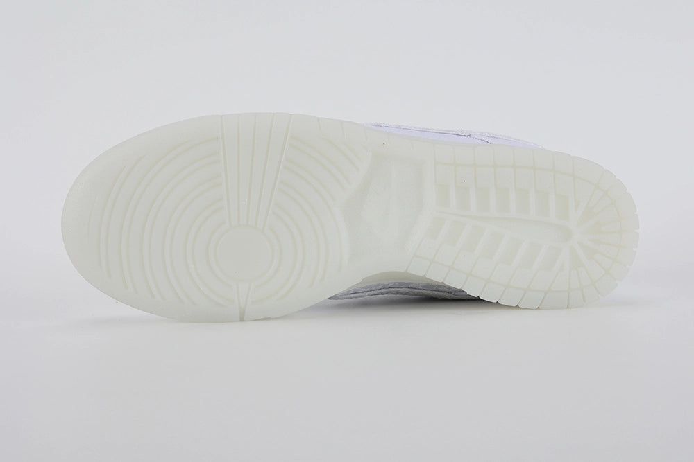 Fragment Design x CLOT x Dunk Low ’20th Anniversary’ - image 2