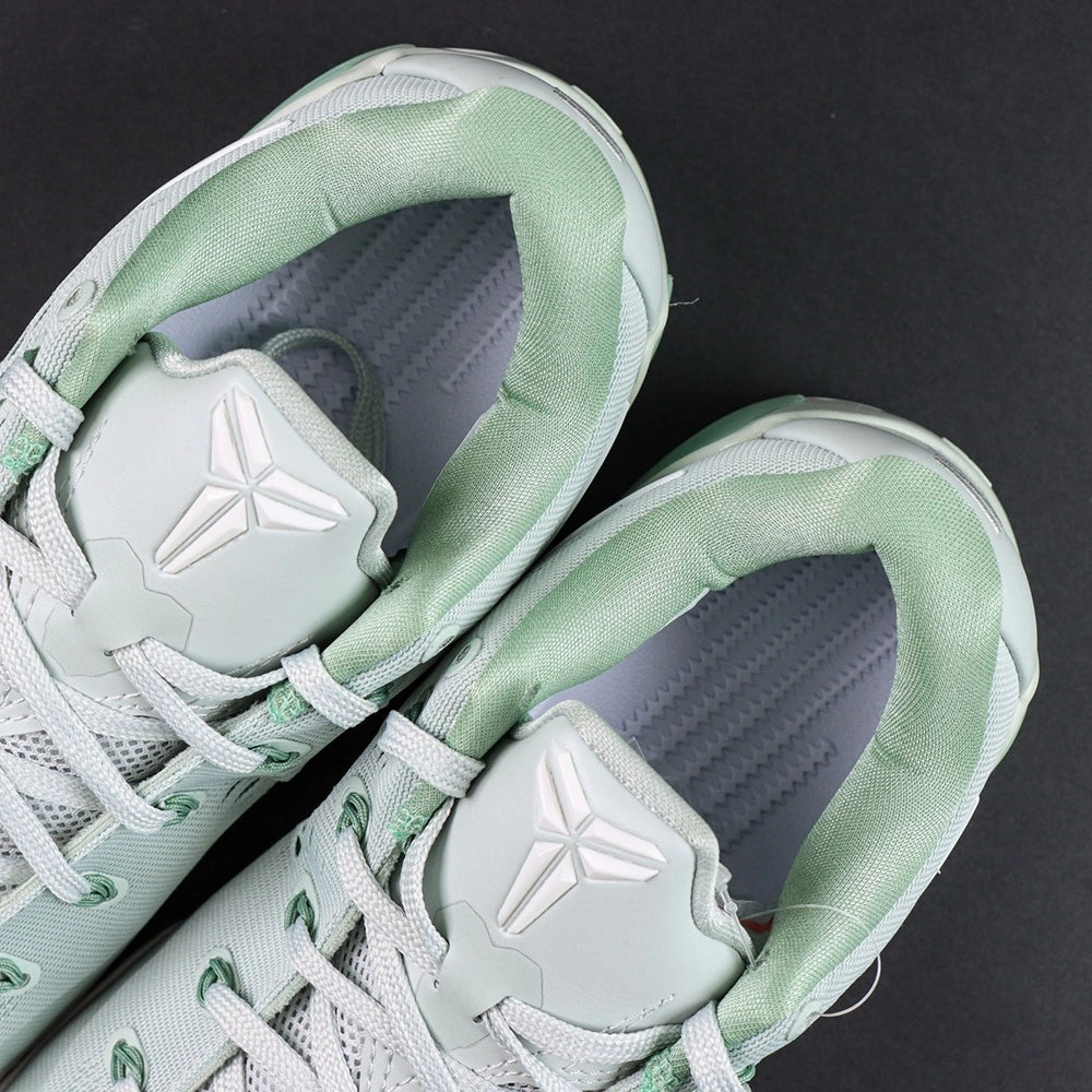 Kobe 9 Low EM Protro ‘Light Silver’ 2026 - image 9