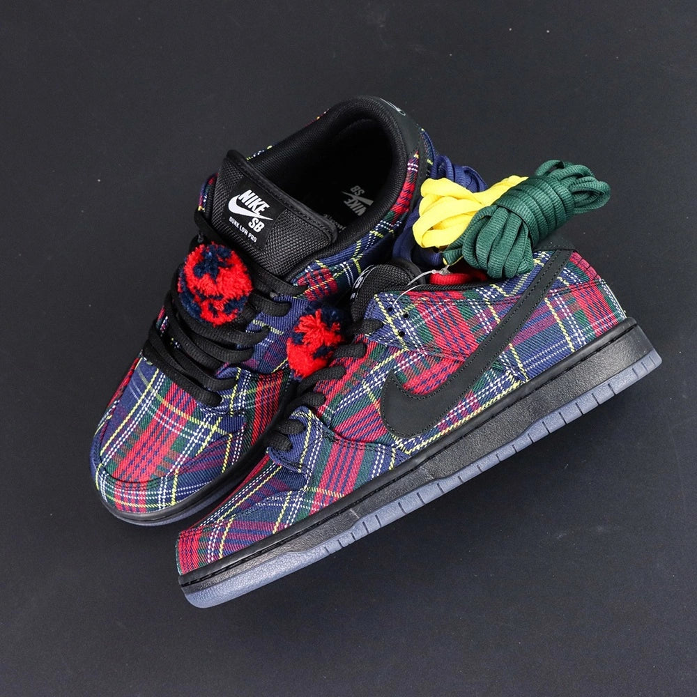 Nardwuar x Dunk Low SB 'Tam O’ Shanter Hat' - image 5