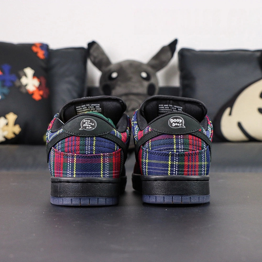 Nardwuar x Dunk Low SB 'Tam O’ Shanter Hat' - image 10