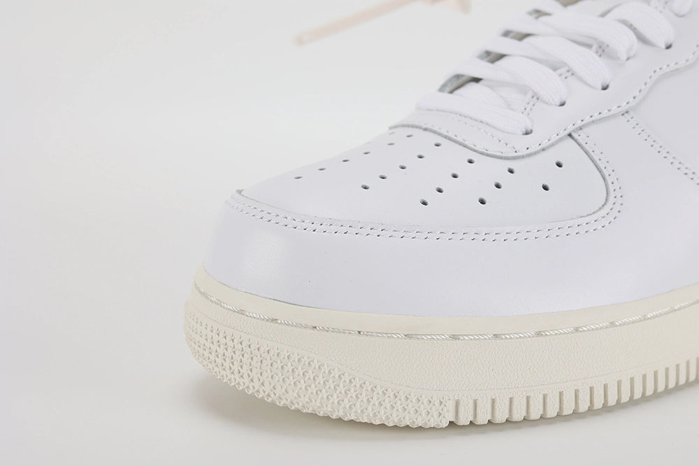 Off-White x Air Force 1 ComplexCon - Heel View