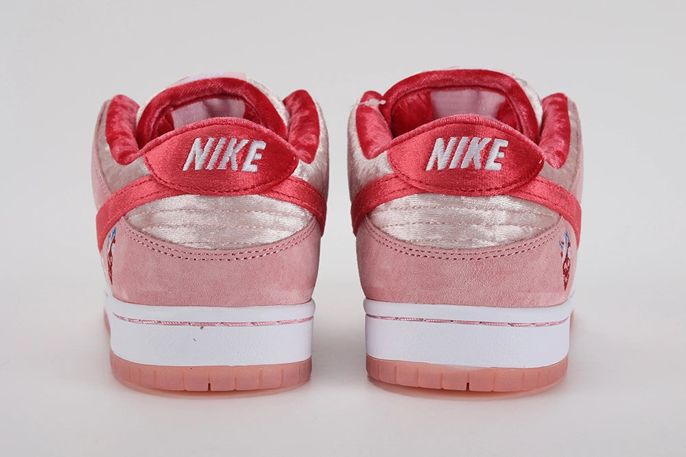 StrangeLove x Dunk Low SB Valentine’s Day’ Special Box - image 7