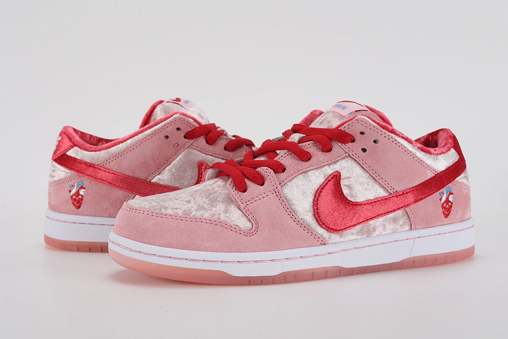 StrangeLove x Dunk Low SB Valentine’s Day’ Special Box - image 8