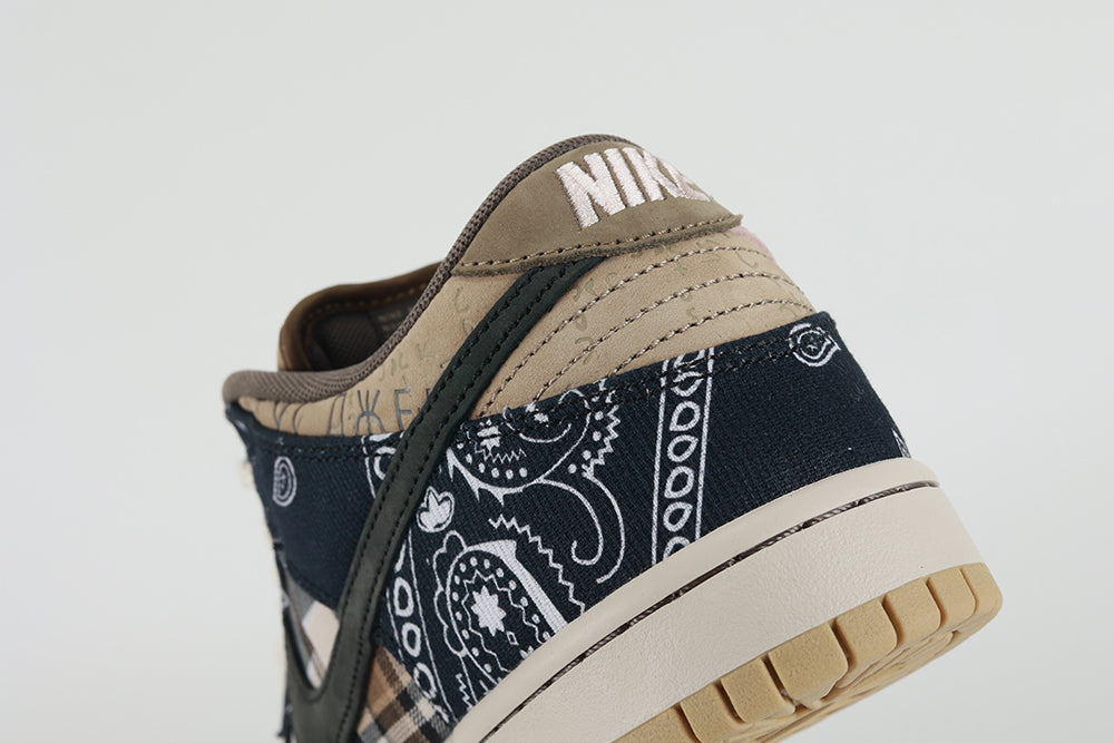 Travis Scott x Dunk Low Premium QS SB ‘Cactus Jack’ - image 7
